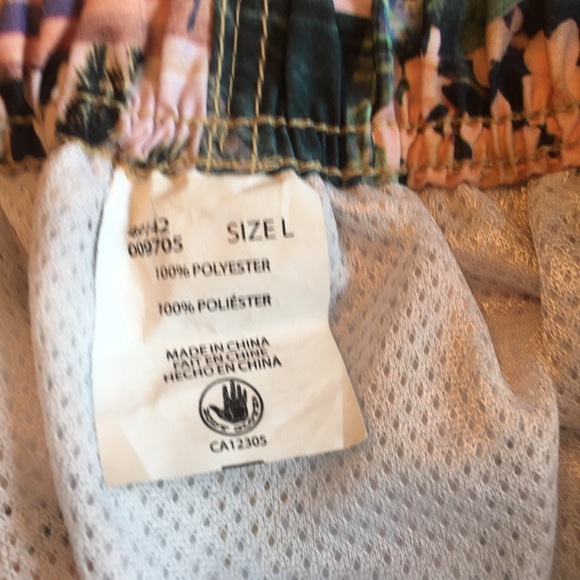 Body Glove Men’s Tropical Print Board Shorts - Picture 4 of 4